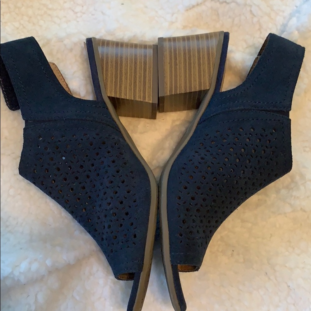White mountain sandals - Picture 2 of 5